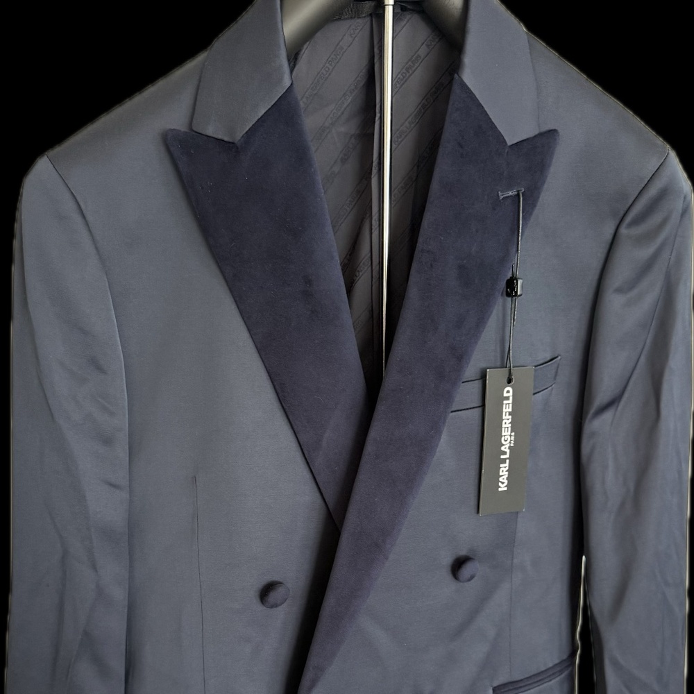 Karl Lagerfeld Paris Modern Fit Peak Lapel Tonal Tuxedo Jacket

LOT A